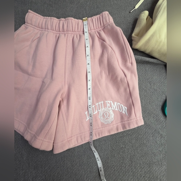 Lululemon Scuba Mid-Rise Oversized Short *Graphic, set of 2 - Picture 8 of 11